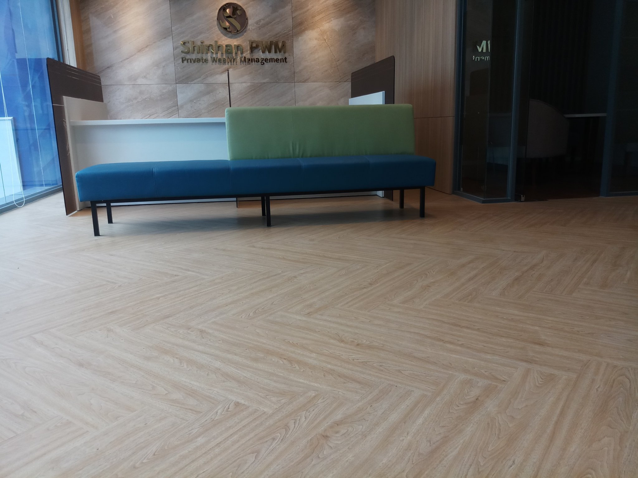 Sàn nhựa giả gỗ dán keo